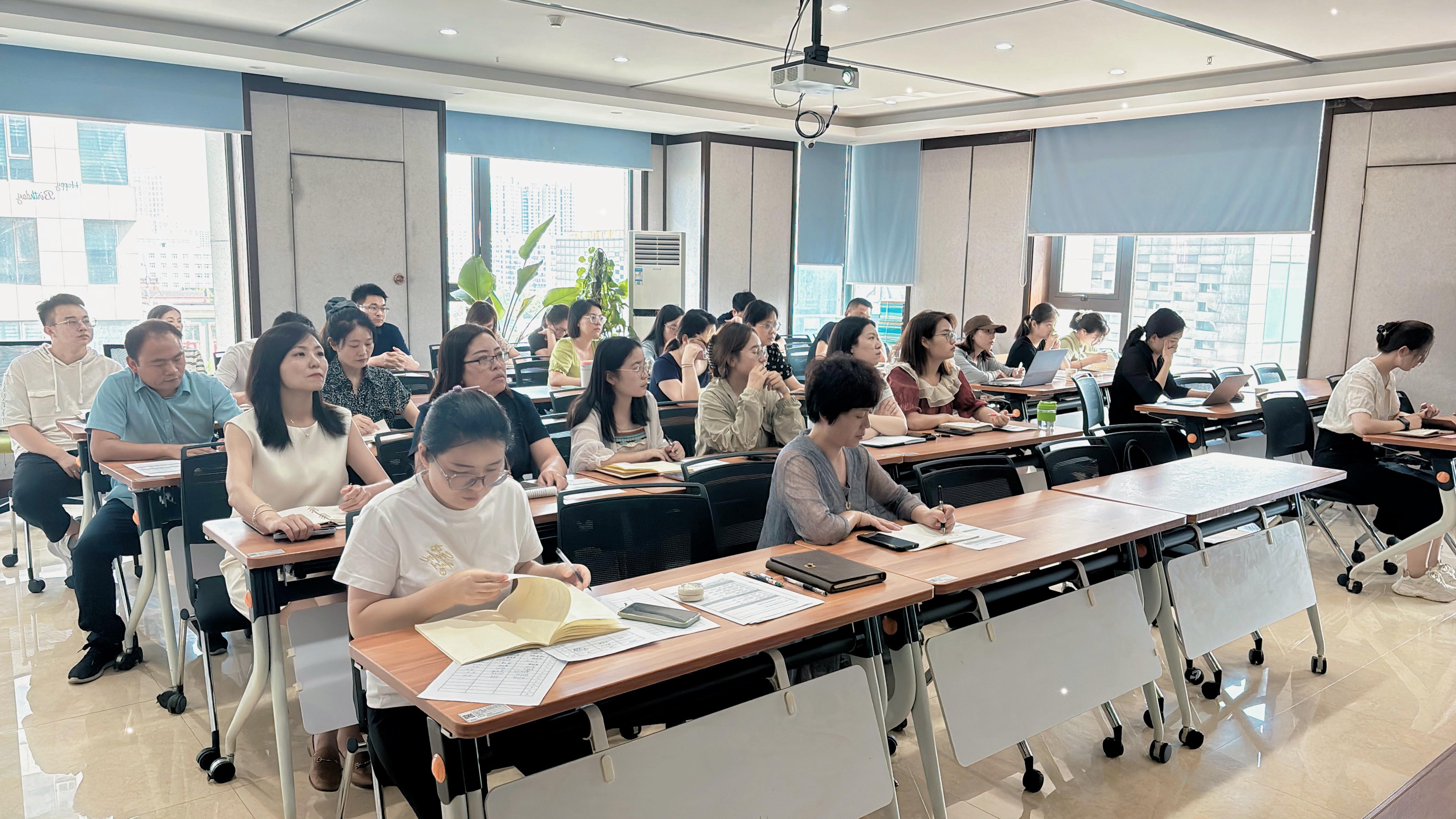 恒信动态 | 《合同起草和审查法律风险及围标、串标法律风险》专题培训活动成功举办